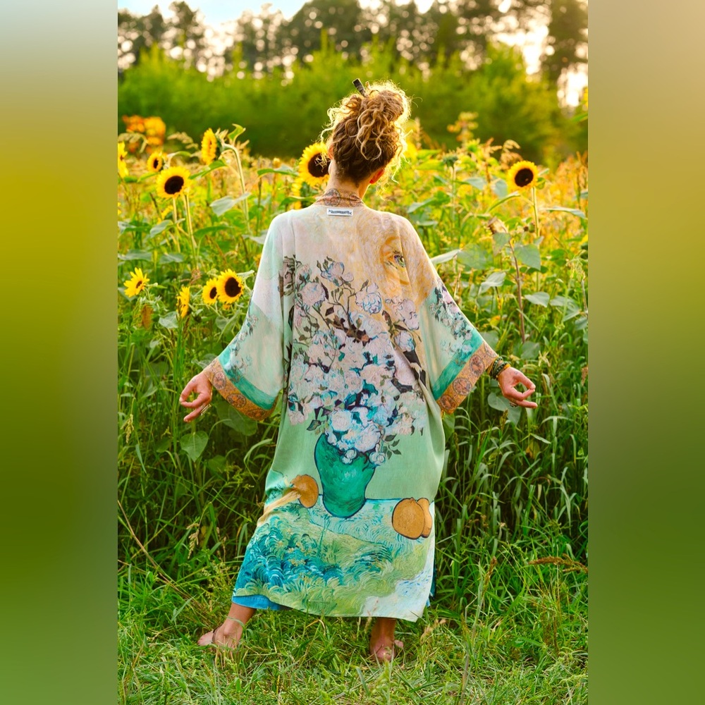 ⭐️Market of Stars⭐️ I Paint my Dreams Van Gogh Roses Bamboo Kimono Robe Duster